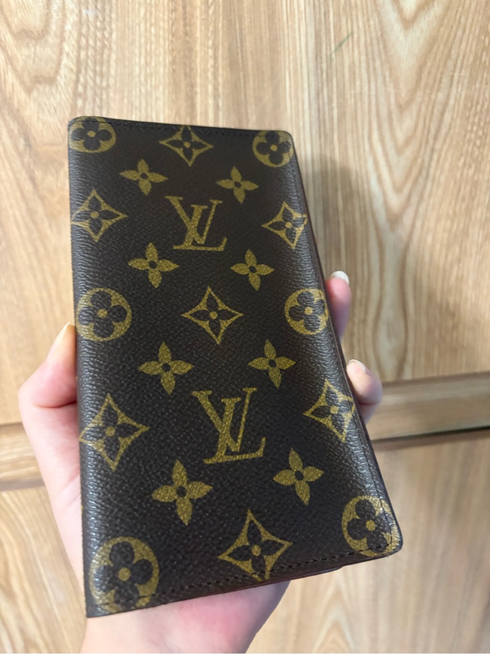 Authentic Louis Vuitton monogram checkbook wallet - Picture 14 of 14